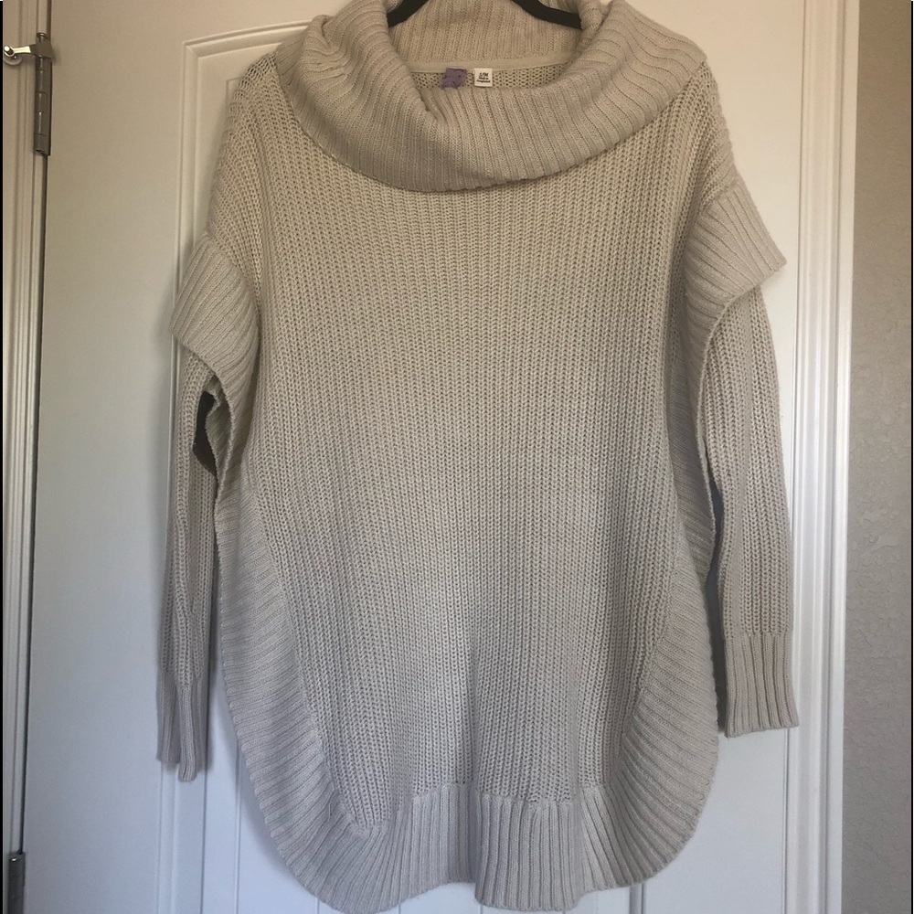 Alya Sweater - Picture 3 of 4